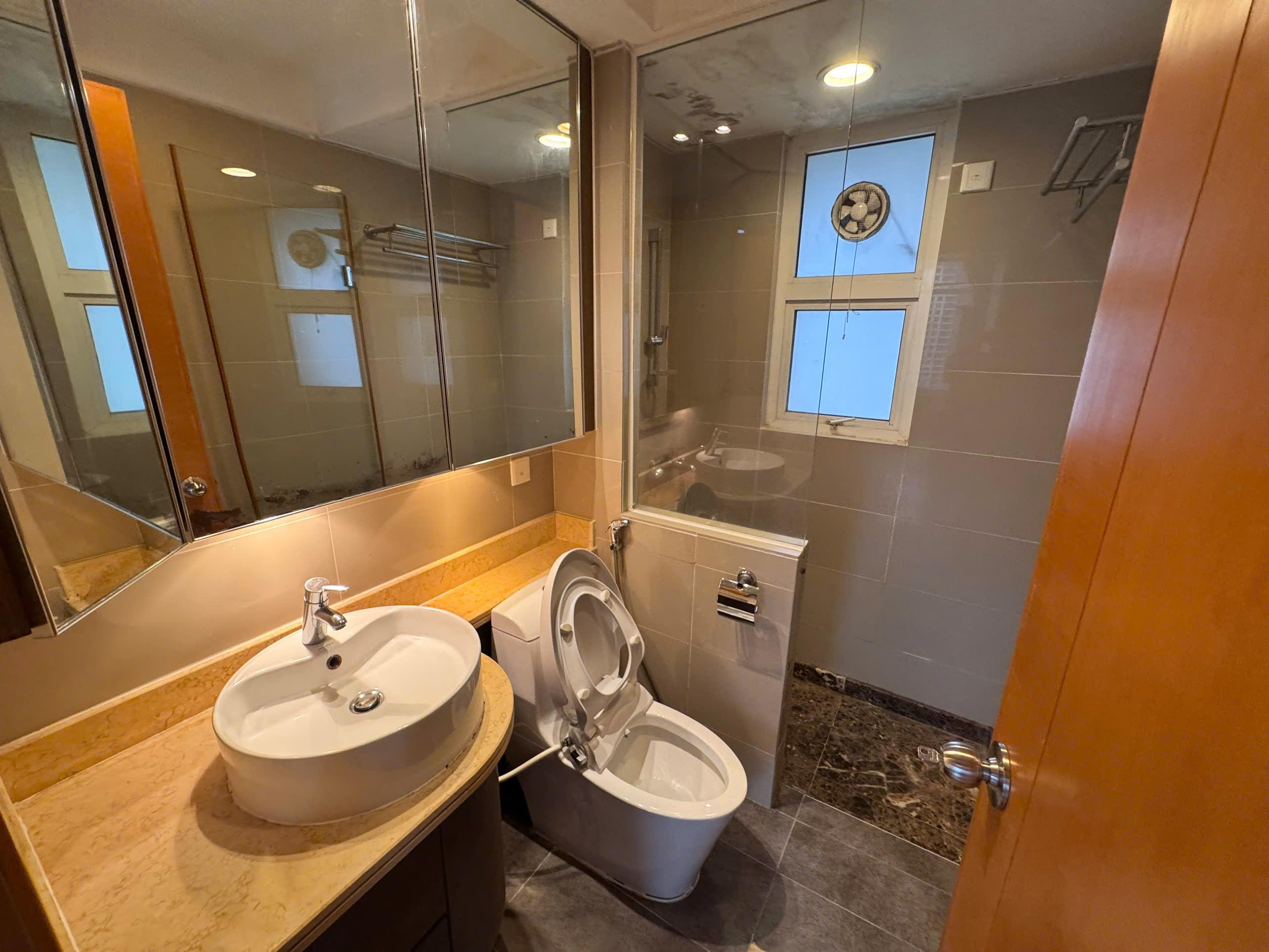 Saigon Pearl - 3 Bedrooms