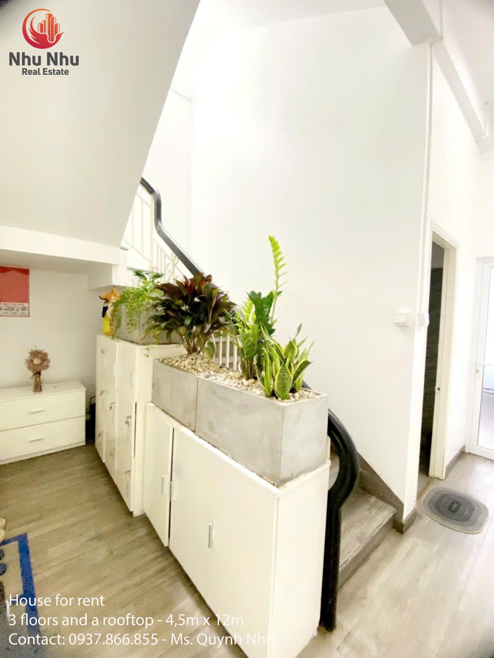 Shophouse in Tran Khanh Du, District 1