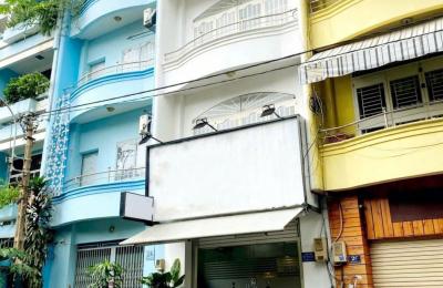 Shophouse in Tran Khanh Du, District 1